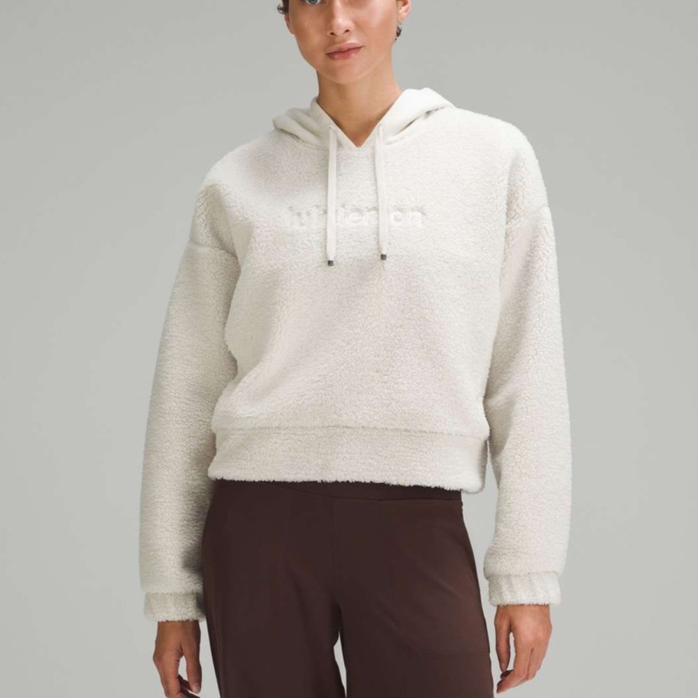 Lululemon Textured Fleece Embroidered Logo Hoodie
Bone